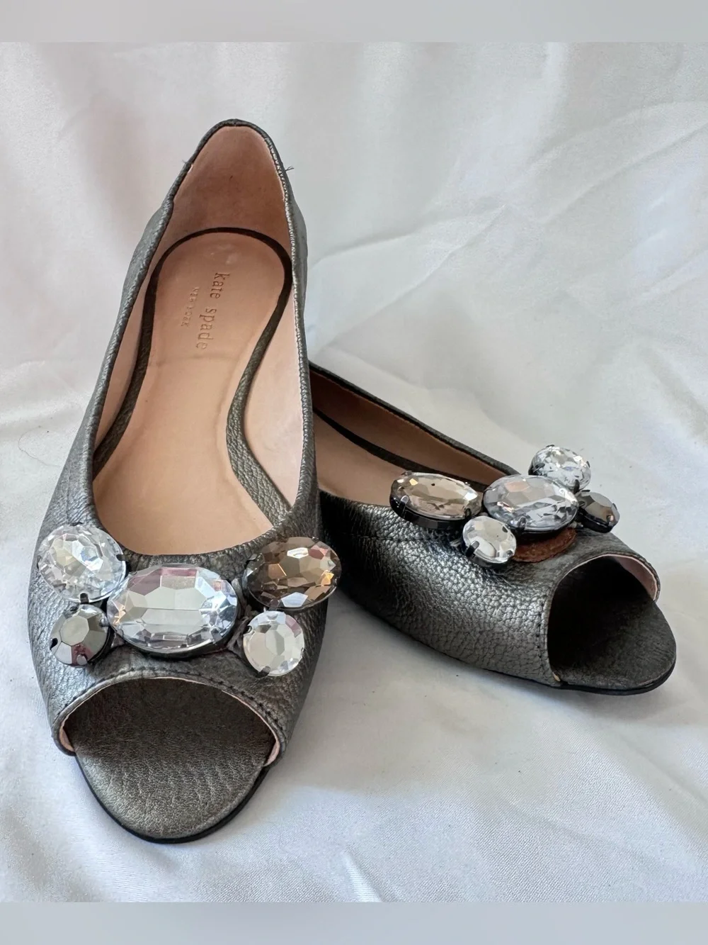 Kate Spade New York Metallic Grey Leather Peep-Toe Flats Dress Shoes Women Sz 7